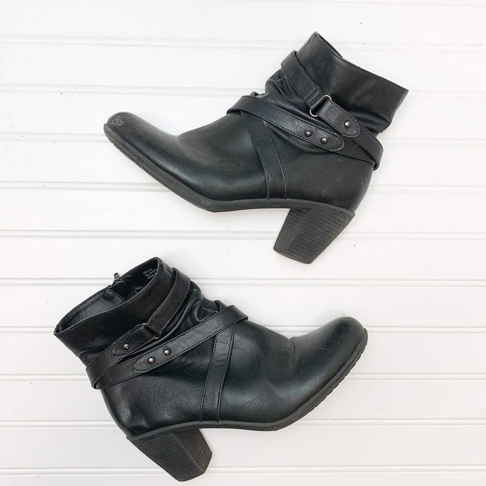 Levity black heeled ankle boots 10